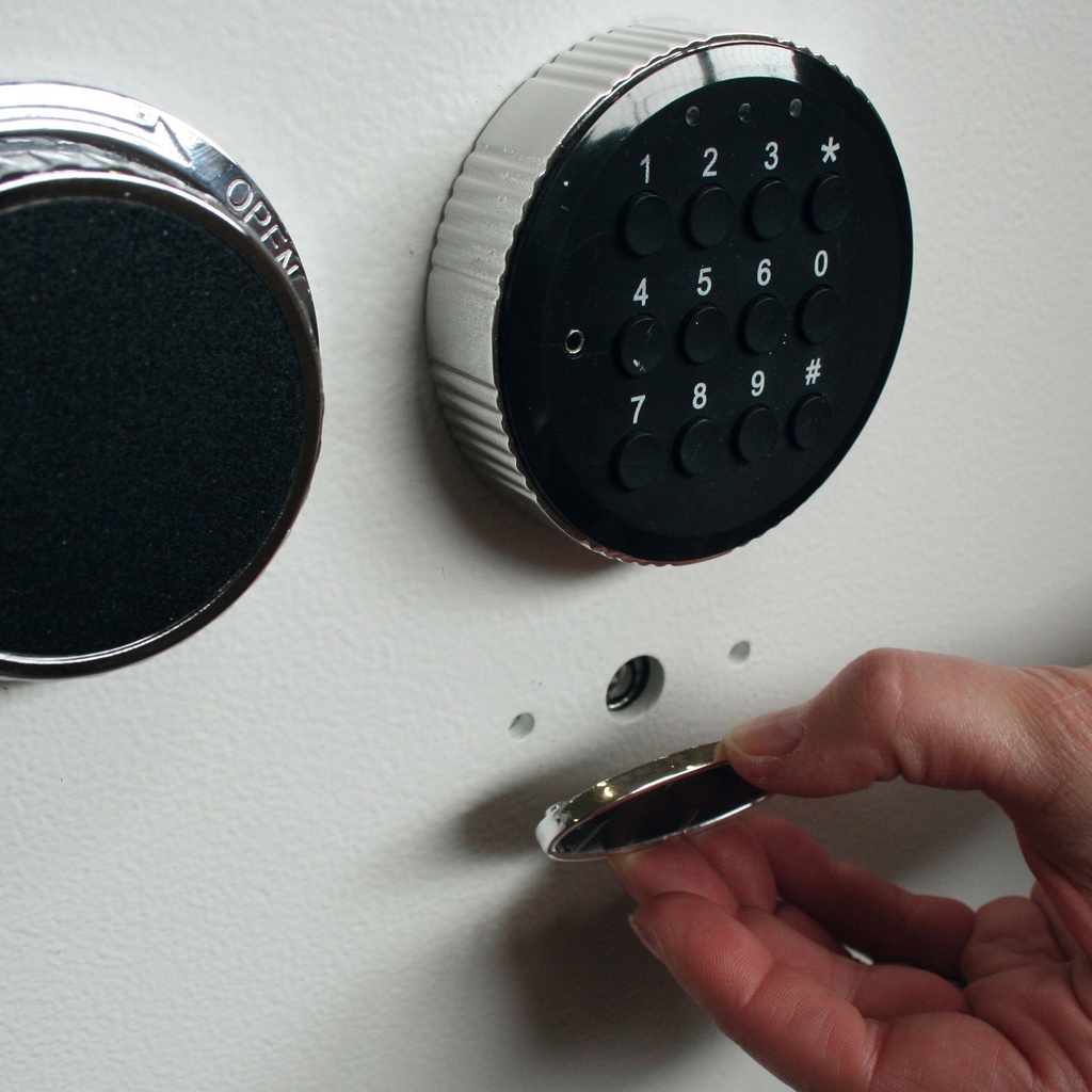 Armoire coffre-fort XXL avec 120 crochets