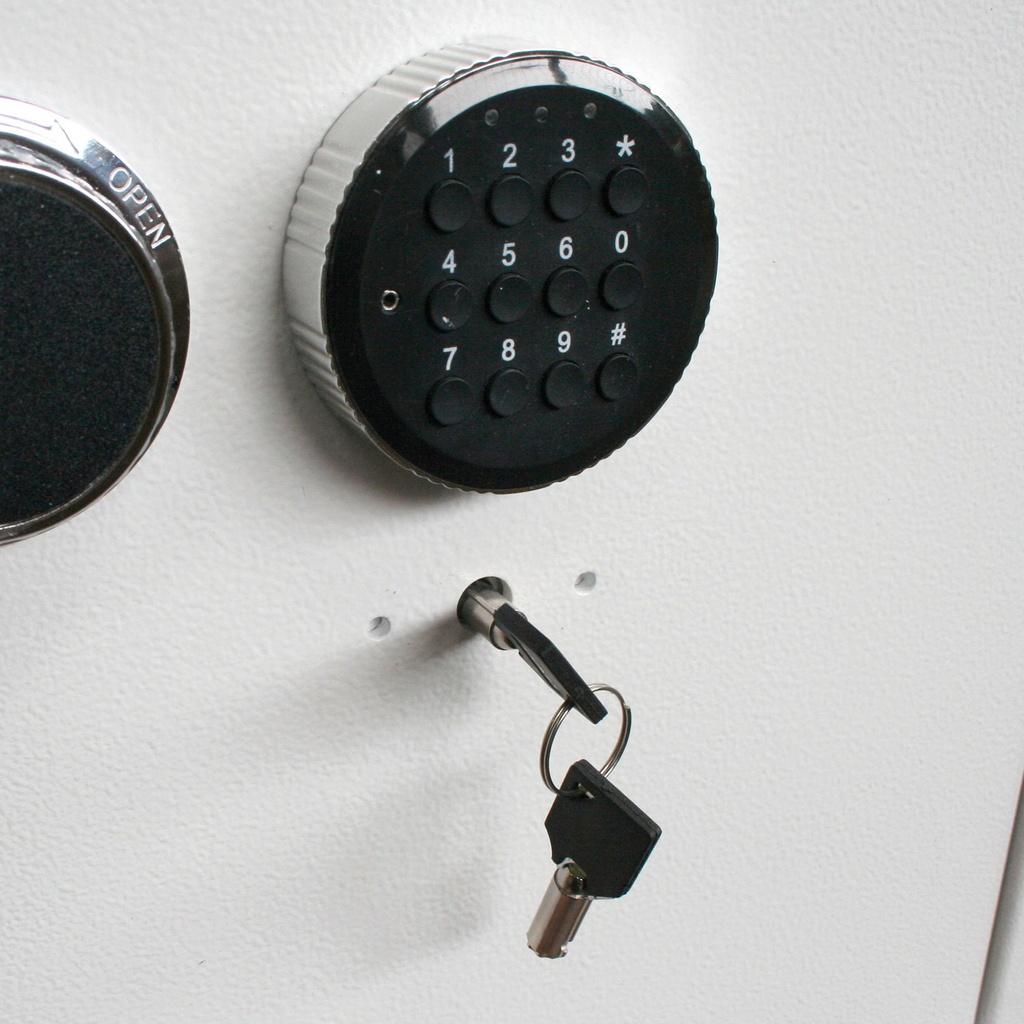 Armoire coffre-fort XXL avec 120 crochets