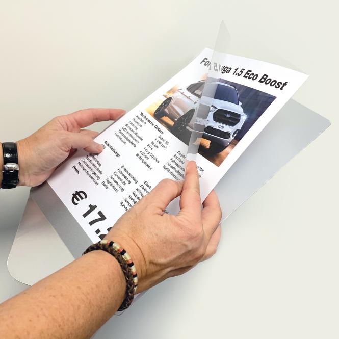 Pochettes en aluminium pour fixation au pour pare-brise