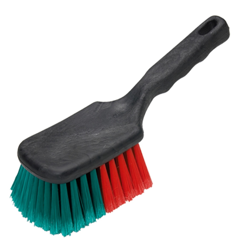 Brosse avec poignée courte