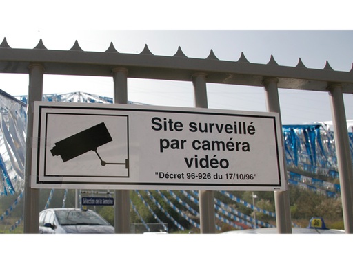 [210151] Plaque Pvc 450 X 150 Mm Site Surveille